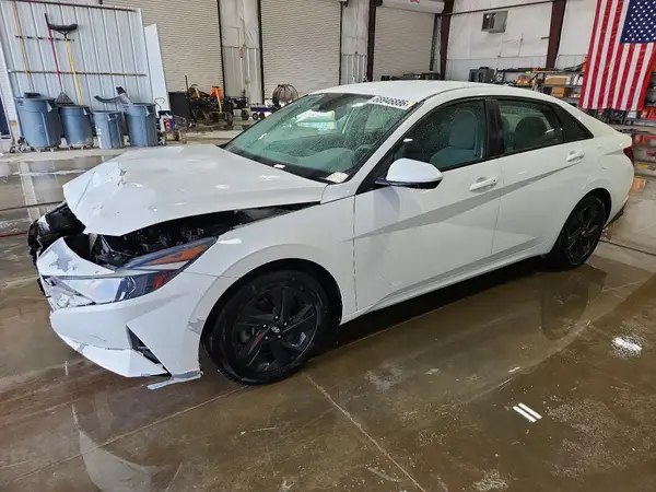 5NPLM4AG7MH017813 2021 HYUNDAI ELANTRA - Image 1