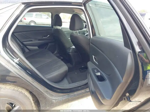 5NPLM4AG7MH026544 2021 HYUNDAI ELANTRA - Image 8