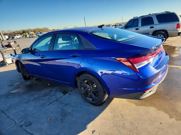 5NPLM4AG7MH032327 2021 HYUNDAI ELANTRA - Image 2