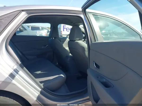 5NPLM4AG7MH045014 2021 HYUNDAI ELANTRA - Image 8