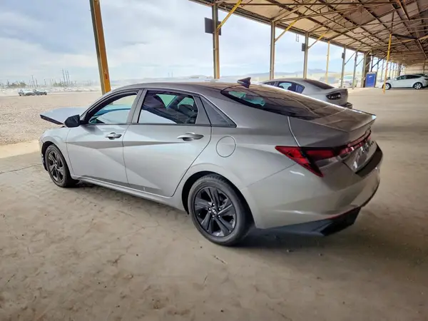 5NPLM4AG7NH055382 2022 HYUNDAI ELANTRA - Image 2