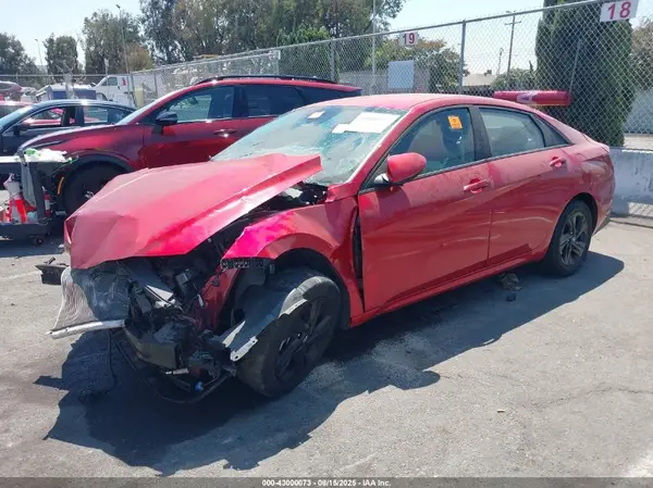 5NPLM4AG7NH056824 2022 HYUNDAI ELANTRA - Image 2