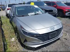 5NPLM4AG7NH057553 2022 HYUNDAI ELANTRA