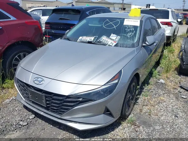 5NPLM4AG7NH057553 2022 HYUNDAI ELANTRA - Image 2