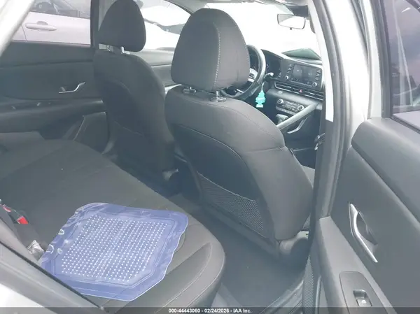 5NPLM4AG7NH057553 2022 HYUNDAI ELANTRA - Image 8