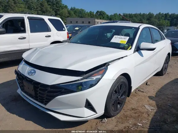 5NPLM4AG7NH058587 2022 HYUNDAI ELANTRA - Image 2