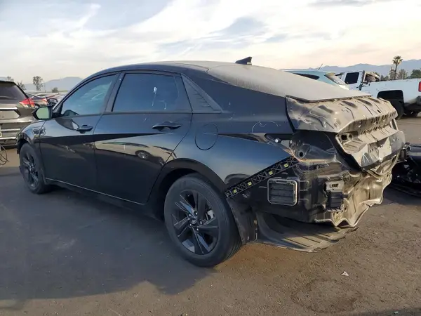 5NPLM4AG7NH058668 2022 HYUNDAI ELANTRA - Image 2