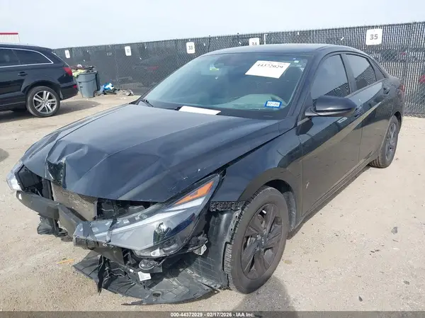 5NPLM4AG7NH060193 2022 HYUNDAI ELANTRA - Image 2