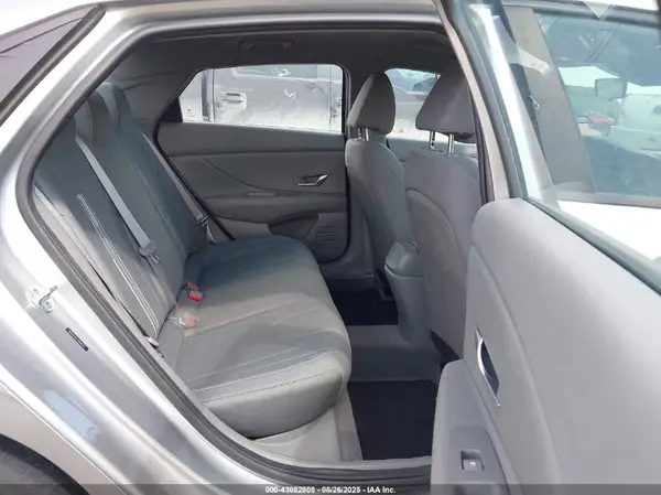 5NPLM4AG7NH061179 2022 HYUNDAI ELANTRA - Image 8