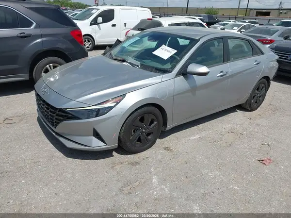 5NPLM4AG7NH065703 2022 HYUNDAI ELANTRA - Image 2