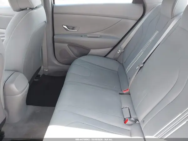 5NPLM4AG7NH065703 2022 HYUNDAI ELANTRA - Image 8