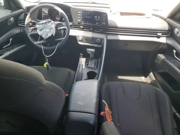 5NPLM4AG7NH067015 2022 HYUNDAI ELANTRA - Image 8