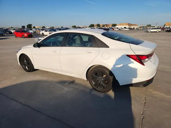 5NPLM4AG7NH067144 2022 HYUNDAI ELANTRA - Image 2