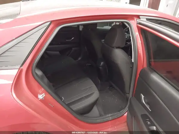 5NPLM4AG7NH068343 2022 HYUNDAI ELANTRA - Image 8