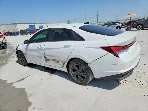 5NPLM4AG7NH069802 2022 HYUNDAI ELANTRA - Image 2