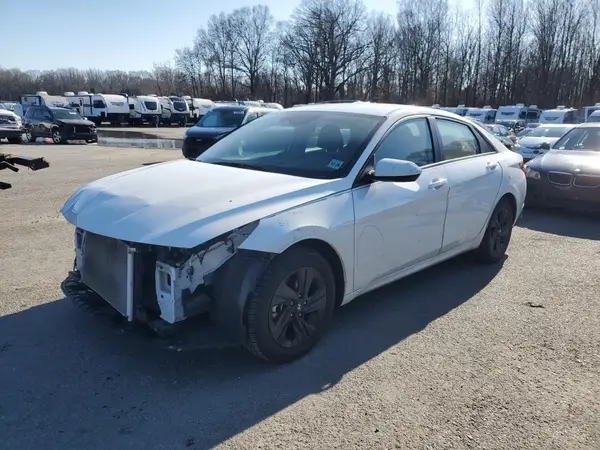 5NPLM4AG7NH070013 2022 HYUNDAI ELANTRA - Image 1