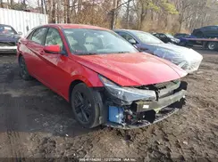 5NPLM4AG7NH075213 2022 HYUNDAI ELANTRA