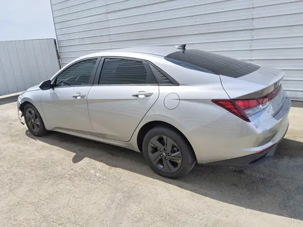 5NPLM4AG7NH075468 2022 HYUNDAI ELANTRA - Image 2