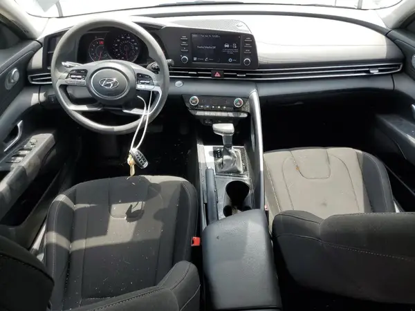 5NPLM4AG7NH075986 2022 HYUNDAI ELANTRA - Image 8