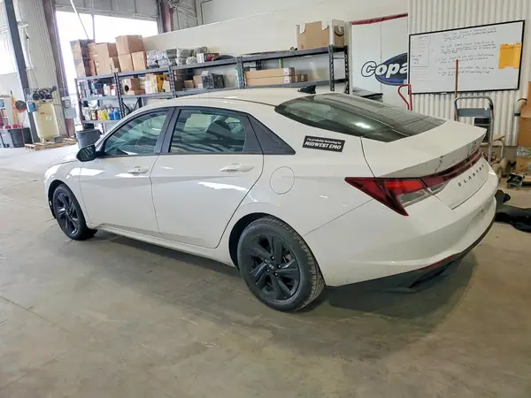 5NPLM4AG7NH078497 2022 HYUNDAI ELANTRA - Image 2