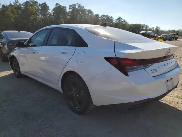 5NPLM4AG7NH080671 2022 HYUNDAI ELANTRA - Image 2