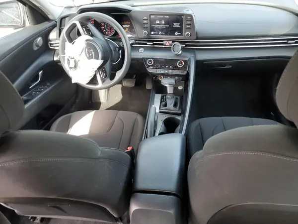 5NPLM4AG7NH081013 2022 HYUNDAI ELANTRA - Image 8