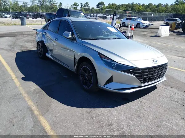 5NPLM4AG7NH085708 2022 HYUNDAI ELANTRA - Image 1