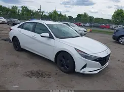 5NPLM4AG7NH085949 2022 HYUNDAI ELANTRA