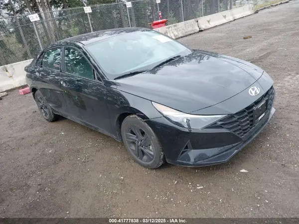 5NPLM4AG7PH090765 2023 HYUNDAI ELANTRA - Image 1