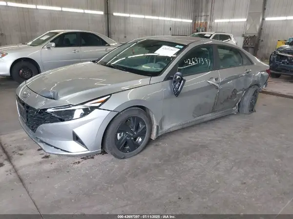 5NPLM4AG7PH095822 2023 HYUNDAI ELANTRA - Image 2