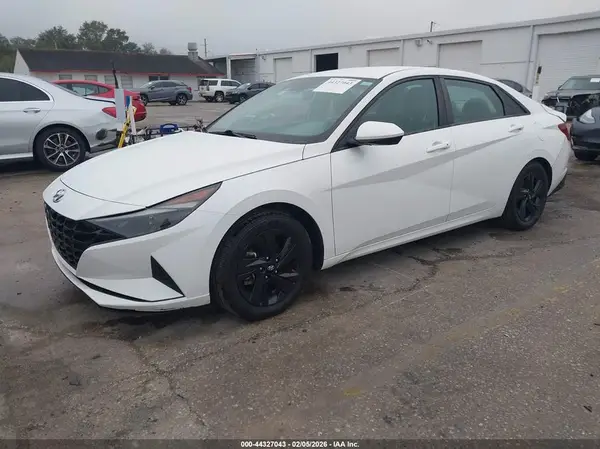5NPLM4AG7PH100467 2023 HYUNDAI ELANTRA - Image 2