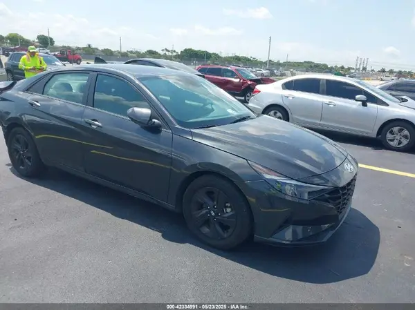 5NPLM4AG7PH103787 2023 HYUNDAI ELANTRA - Image 1