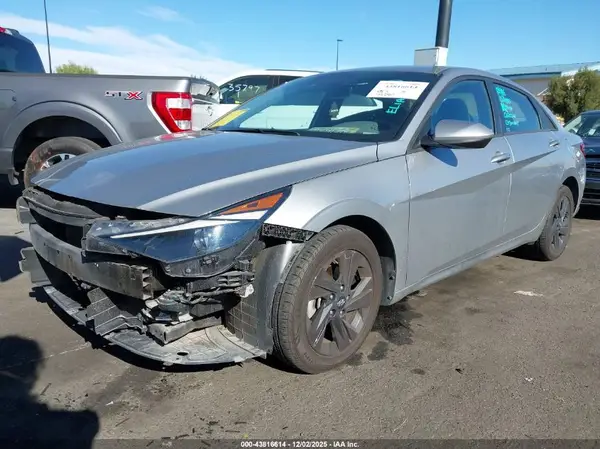 5NPLM4AG7PH104065 2023 HYUNDAI ELANTRA - Image 2