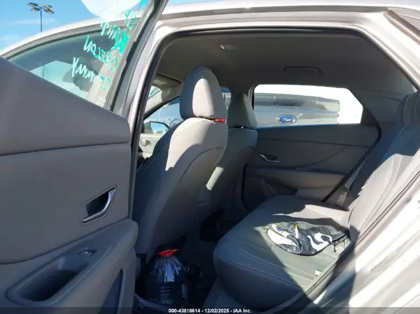 5NPLM4AG7PH104065 2023 HYUNDAI ELANTRA - Image 8