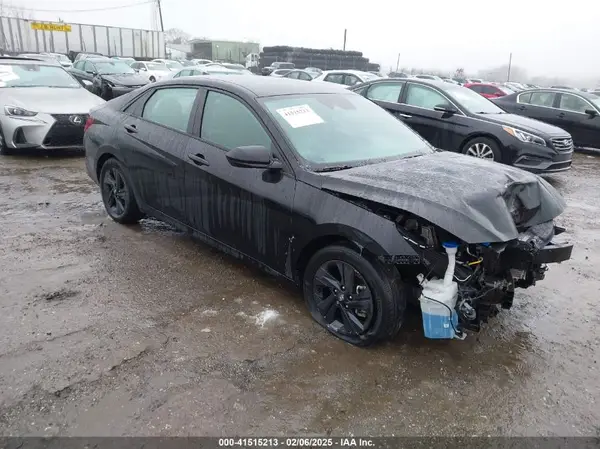 5NPLM4AG7PH105667 2023 HYUNDAI ELANTRA - Image 1