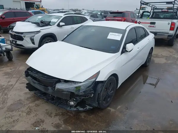5NPLM4AG7PH112537 2023 HYUNDAI ELANTRA - Image 2