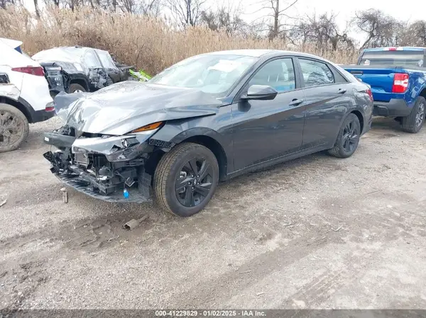 5NPLM4AG7PH113056 2023 HYUNDAI ELANTRA - Image 2