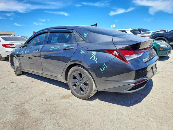 5NPLM4AG8MH002950 2021 HYUNDAI ELANTRA - Image 2