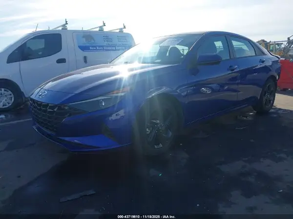 5NPLM4AG8MH006559 2021 HYUNDAI ELANTRA - Image 2