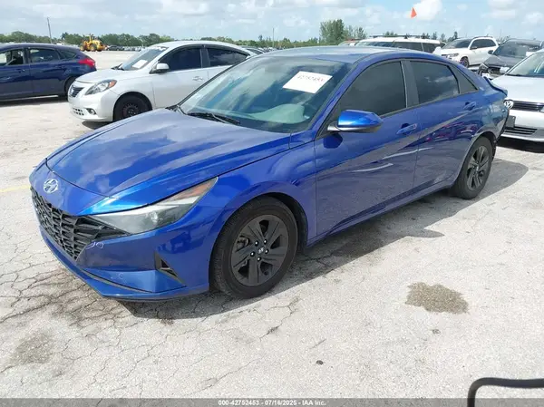5NPLM4AG8MH007775 2021 HYUNDAI ELANTRA - Image 2
