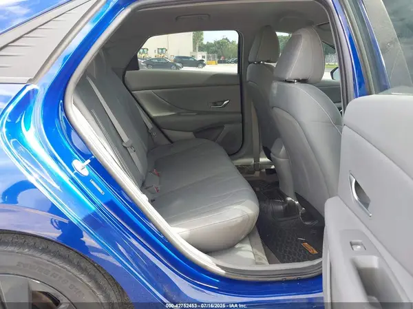 5NPLM4AG8MH007775 2021 HYUNDAI ELANTRA - Image 8