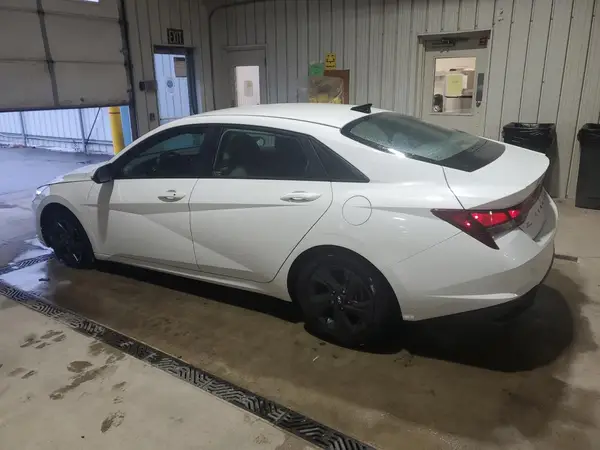 5NPLM4AG8MH008392 2021 HYUNDAI ELANTRA - Image 2