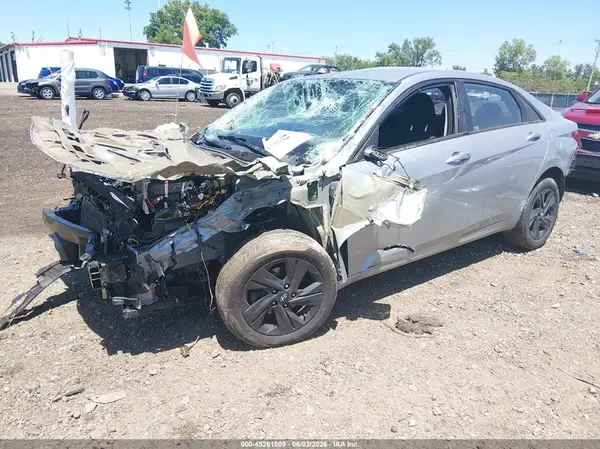 5NPLM4AG8MH010241 2021 HYUNDAI ELANTRA - Image 2