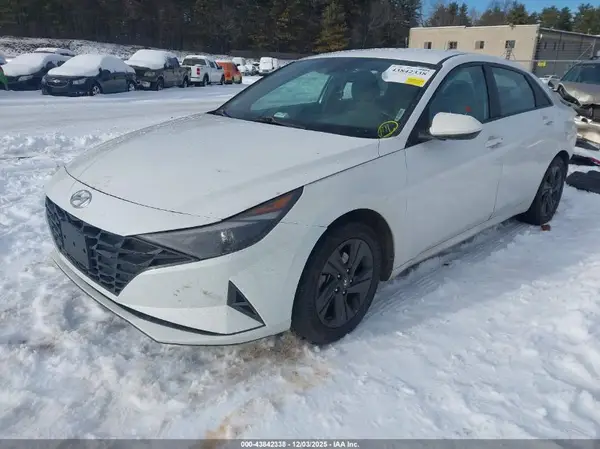 5NPLM4AG8MH012183 2021 HYUNDAI ELANTRA - Image 2