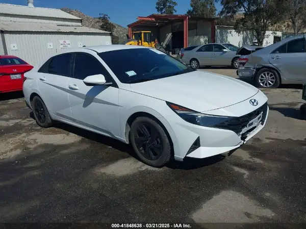 5NPLM4AG8MH013253 2021 HYUNDAI ELANTRA - Image 1