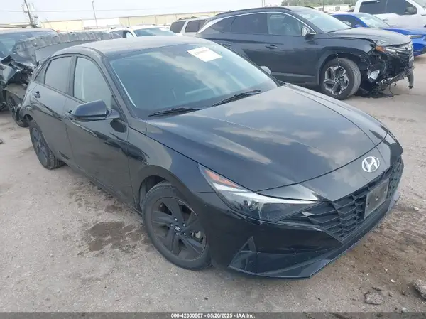 5NPLM4AG8MH027833 2021 HYUNDAI ELANTRA - Image 1