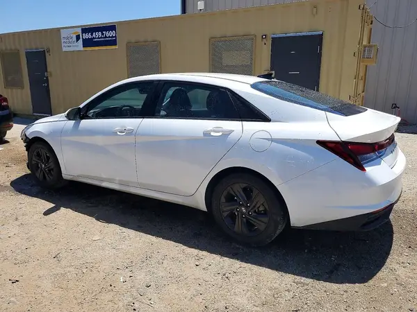 5NPLM4AG8MH052389 2021 HYUNDAI ELANTRA - Image 2