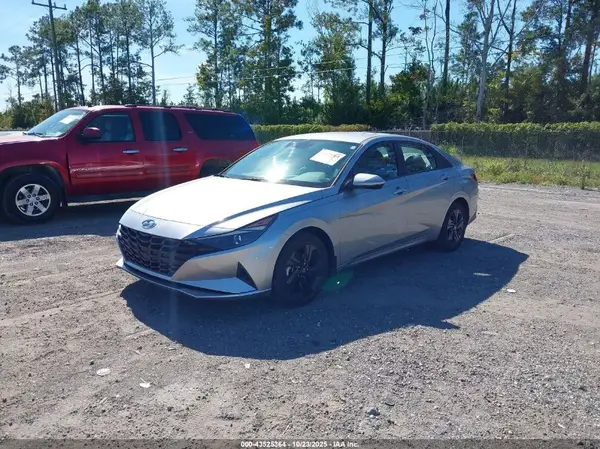5NPLM4AG8NH055312 2022 HYUNDAI ELANTRA - Image 2