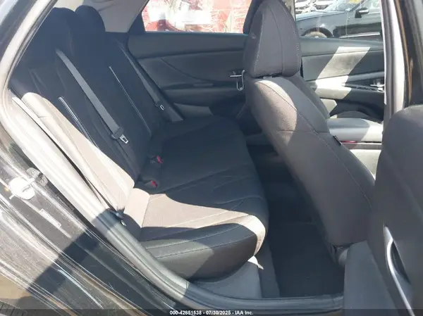 5NPLM4AG8NH057979 2022 HYUNDAI ELANTRA - Image 8