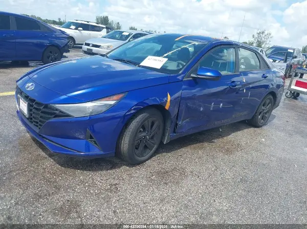 5NPLM4AG8NH058548 2022 HYUNDAI ELANTRA - Image 2